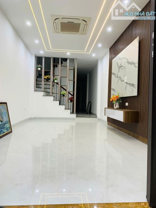 Nhà 5 tầng Văn Cao 48m quận Ba Đình Hà Nội mới thanh máy view thoáng qua Hồ Tây gần tiện í - 2
