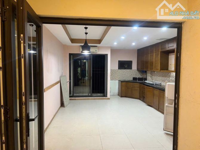 NHÀ CAO CỬA RỘNG LÁNG HẠ- THÁI HÀ- HUỲNH THÚC KHÁNG, VỈA HÈ Ô TÔ TRÁNH 54M, 5 TẦNG,15.5 TỶ - 2