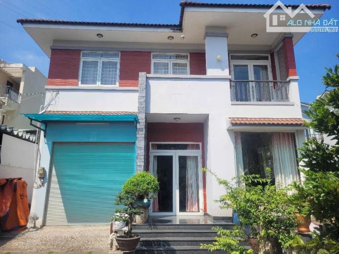 ✅ BÁN GẤP CĂN BIỆT THỰ 318m2, MẶT TIỀN ĐƯỜNG ĐỐI DIỆN VINCOM LÊ VĂN VIỆT - 2