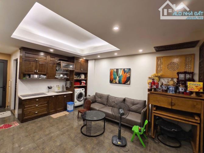 Nhỉnh 4 Tỷ Chung Cư mặt hồ Giảng Võ💥Hơn 70m2💥2 Ngủ+WC💥NHÀ ĐẸPPP💥Sổ riêng💥Bán Kín - 2