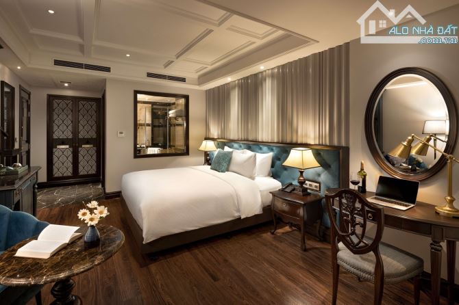 Chủ ngộp Bank giảm 50 tỷ - Khách sạn MP Hàng Bông 323m2, MT 9,5m - 90 Phòng - 310 tỷ