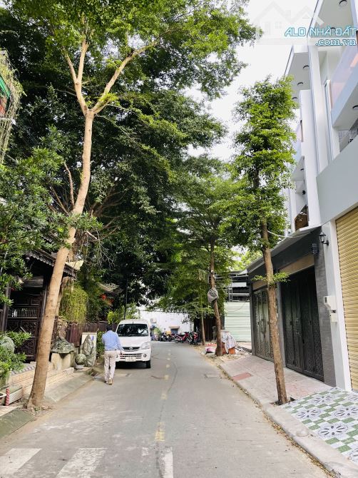 Bán Mặt bằng KD lô góc ngay CF Lộc Vừng Hiệp Bình Phước Thủ Đức DT: 270m2 Giá 33 Tỷ - 3