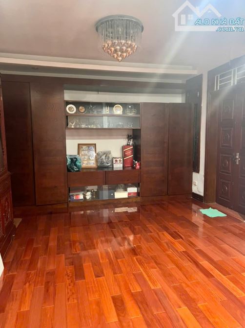 BÁN NHÀ VƯỜN KHU ĐÔ THỊ SỐ 6 ĐỘI NHÂN, BA ĐÌNH 141M2, 4 TẦNG, 52 TỶ. - 3