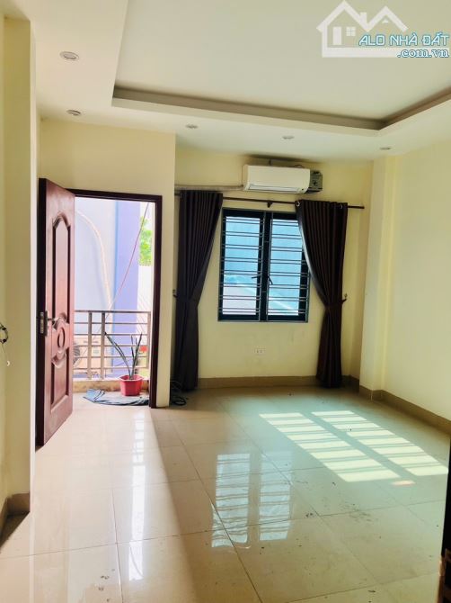 YÊN NGHĨA NHÀ CỰC ĐẸP, Ô TÔ VF3 ĐỖ CỬA - 3T 4 NGỦ NHÀ RỘNG,2 MẶT , TẶNG FULL NỘI THẤT - 3
