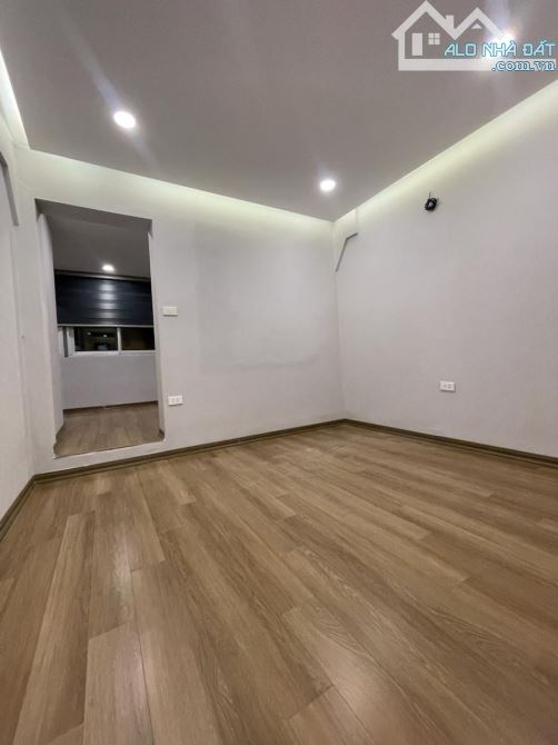 Bán tập thể Giải Phóng - 100m2 - 4 ngủ khép kín - full nội thất nhỉnh 4 tỷ - 3