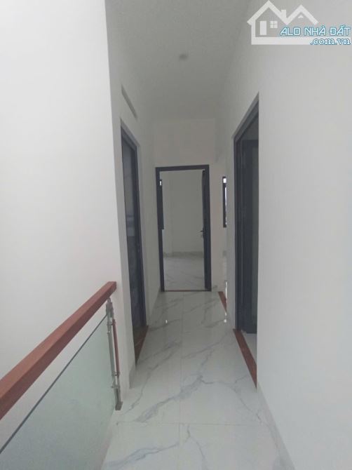 Nhà 3 tầng đẹp - Quận 2 – Ngang 7m, 6PN, gần Chợ Cây Xoài- Đường Lê Văn Thịnh – chỉ 6.3 tỷ - 3