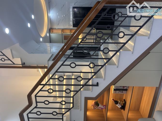 NHÀ MỚI 2 TẦNG GIÁ MỀM NGAY CHỢ HẠNH THÔNG TÂY - 3,95T - 3
