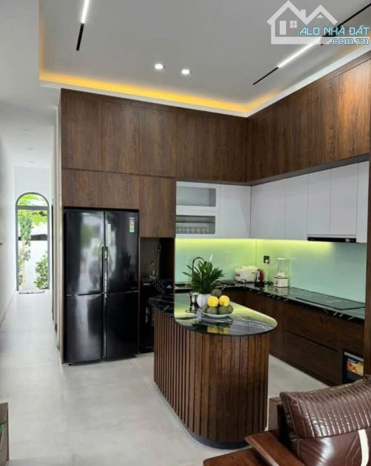 Nhà 3 tháng 2, 62m2 gần Hà Đô - ô tô vào nhà - thang máy - 2XXtr/m2, 5 tầng - MT 4,5m, Q10 - 3