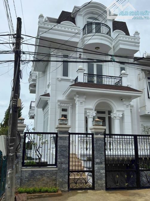 Căn biệt thự đẹp sân vườn- 144m An Sơn- P4 Đà Lạt🔥19 tỷ 8- 5P ngủ rộng - 3