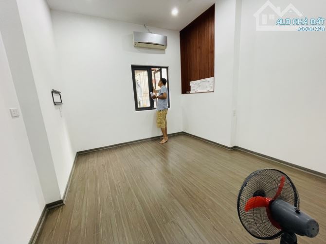 BÁN NHÀ 3 TẦNG GẦN PHỐ MINH KHAI – FULL NỘI THẤT – 2 MẶT THOÁNG – 6,15 TỶ