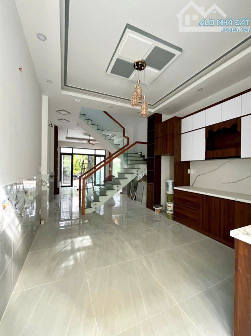 Nhà 1 trệt, 2 lầu, Khu Dân Cư An Sương, 4x16m, đối diện công viên nhỏ, 7.89 tỷ TL - 3