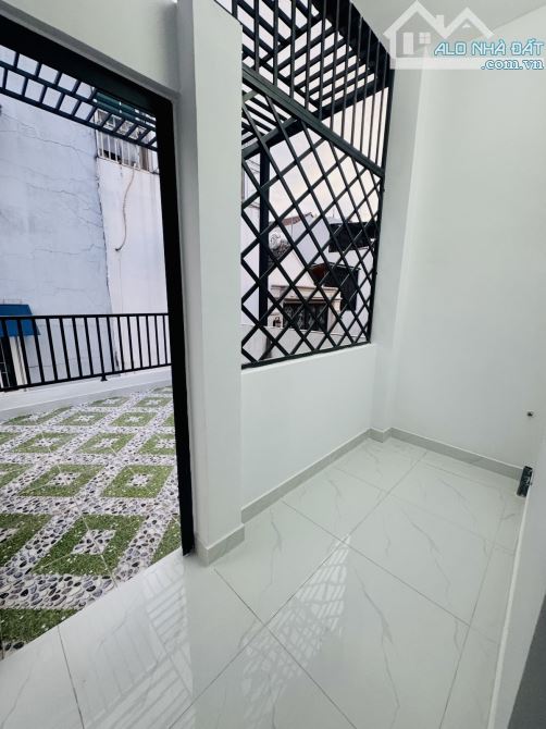 BÁN NHÀ MỚI 3 TẦNG PHẠM VĂN BẠCH, TÂN BÌNH – HẺM XE HƠI – 4PN – CHỈ 5.8 TỶ TL - 3