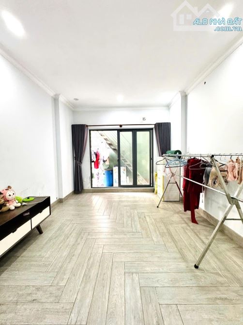 🔥 NGUYỄN CỬU VÂN - PHƯỜNG 17 - BÌNH THẠNH - NHÀ ĐẸP 4 TẦNG 💥70M2💥 - CHỈ 12 TỶ - 3