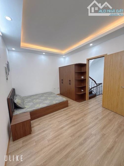 Minh Khai- Nhà dân- Tặng đủ nội thất- Mặt tiền rộng- 50m ra phố- 30m2- 4 tầng- 3 ngủ - 3