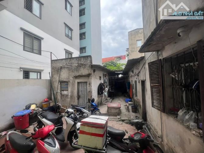 BÁN ĐẤT PHỐ PHẠM VĂN ĐỒNG CẦU GIẤY 26 TỶ 200M2 MT 10M C4 NGÕ THÔNG  GẦN Ô TÔ KINH DOANH GẦ - 3