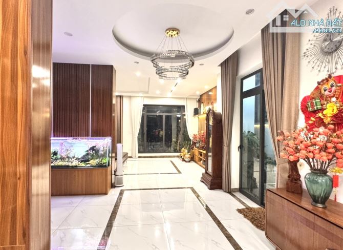 BIỆT THỰ  SÂN VƯỜN – LÔ GÓC – VỈA HÈ RỘNG – Ô TÔ TRÁNH – TRƯỚC NHÀ SÂN CHƠI BẠT NGÀN . - 3