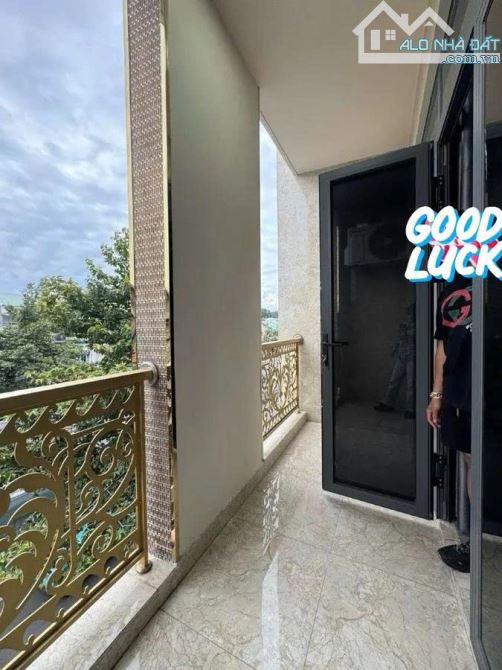 Bán nhà mặt tiền nguyễn tri phương – ngang trên 4m – sân rộng – xe hơi vào nhà – chỉ 18 tỷ - 3