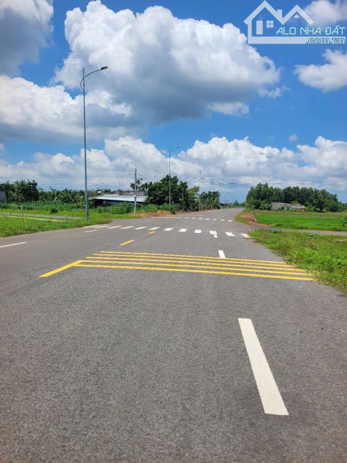LÔ ĐẤT ĐẸP 2.5 HECTA MẶT TIỀN ĐƯỜNG CHÍNH DT992, LIỀN KỀ KCN ĐÁ BẠC, CÁCH CAO TỐC 10KM - 3
