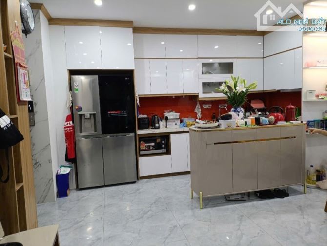 SIÊU PHẨM CHÙA BỘC – ĐỐNG ĐA- 6 TẦNG THANG MÁY – LÔ GÓC 2 THOÁNG – CHỈ 12 TỶ - 3