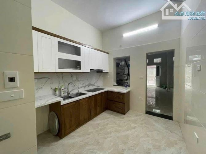 NHÀ VIP TRUNG TÂM HAI BÀ TRƯNG – 49M² – 3T – VỈA HÈ RỘNG – Ô TÔ ĐỖ CỬA – 2 THOÁNG – Ở SƯỚN - 3
