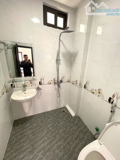NHÀ LIÊN MẠC – 5 TẦNG MỚI TINH – Ô TÔ ĐỖ CỔNG – SỔ ĐỎ VUÔNG NHƯ TIỀN - 5,8 TỶ - 3