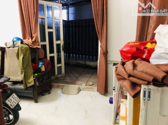 Bán Nhà 76m2, hẻm 2771 Huỳnh Tấn Phát, Gần Phà Bình Khánh, Giá 3.3 Tỷ - 3