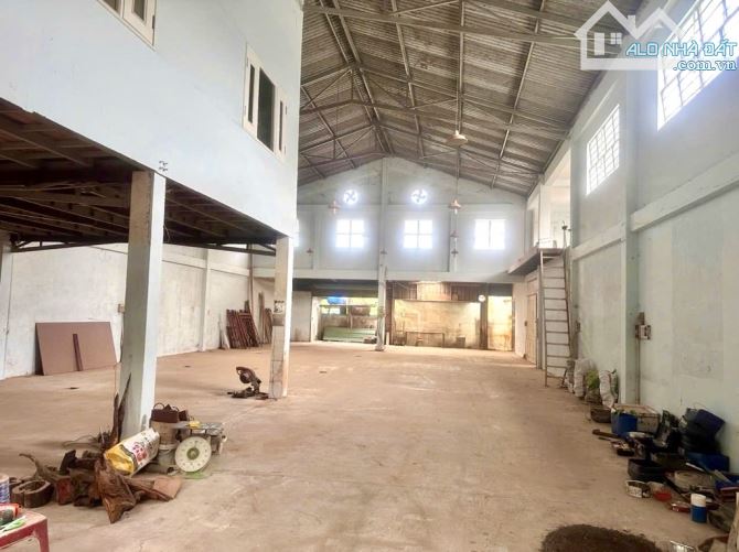 🏩Biệt thự + khó xưởng. Mặt tiền Tân Xuân, Hóc Môn. Chỉ 31 tr/m2. DT 654m2. Đường 10m - 4