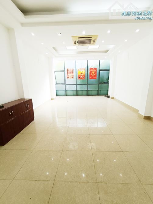 Cho thuê LK 90 Nguyễn Tuân, Thanh Xuân. DT 70m2, 5 tầng thang máy, đủ điều hòa - 4
