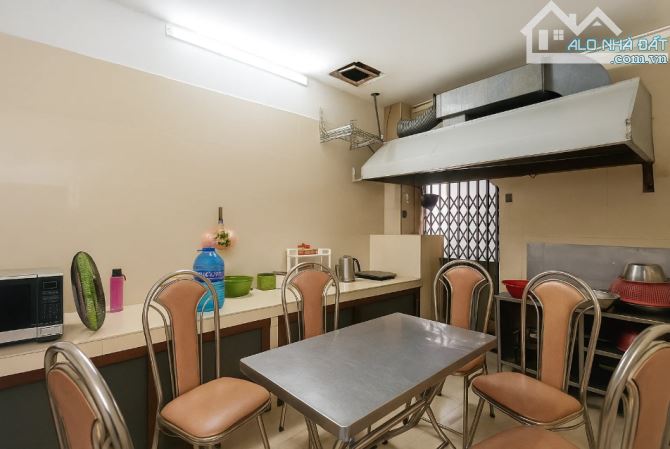 NHÀ ĐẸP GIỮ TIỀN – 4 TẦNG – HXH 6M – NGANG 4.7M – SÁT CẦU NGUYỄN VĂN CỪ – CHỈ HƠN 8 TỶ - 4