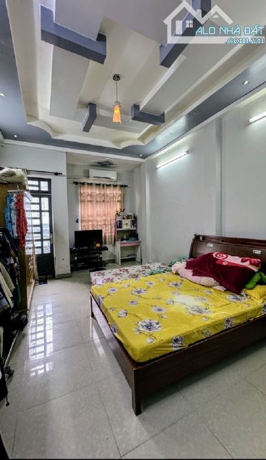 CHỦ GẤP LẮM!MUỐN BÁN NHANH TRONG Tháng 7 Căn MT Q8 Đường Phú Định 4 x 14m 3Tầng Nhỉnh 5 tỷ - 4