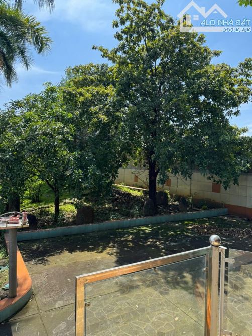 Bán Nhà Biệt thự Vườn, dt 1850m² Giá 25 tỷ Đường Bờ Kè View Sông, Bửu Long, Biên Hòa - 4