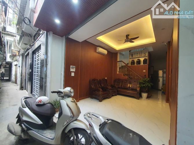 BÁN NHÀ 3 TẦNG GẦN PHỐ MINH KHAI – FULL NỘI THẤT – 2 MẶT THOÁNG – 6,15 TỶ