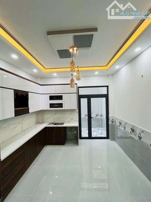 Nhà 1 trệt, 2 lầu, Khu Dân Cư An Sương, 4x16m, đối diện công viên nhỏ, 7.89 tỷ TL - 4