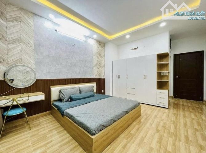 NGỘP TIỀN XOAY CÔNG VIỆC BÁN NHÀ ĐƯỜNG TRẦN HƯNG ĐẠO, QUẬN 1. GIÁ 5 TỶ 470/ 5mx18,5m. SHR - 4