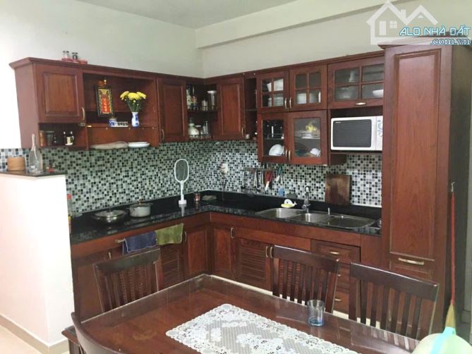 HIẾM, bán nhà 4Tầng (4.3 x 22) - 15m ra hẻm OTO TRÁNH giá chỉ 8.1tỷ - giáp ranh Phú Nhuận - 4