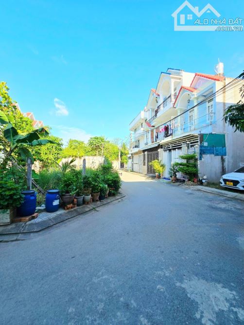 Bán đất lô góc 3 mặt hẻm xe hơi 131m2, đường Lò Lu, Phường Trường Thạnh Q9 - 4