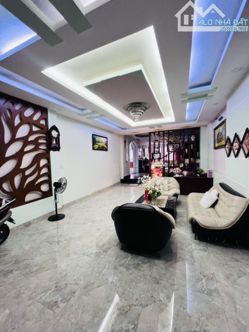 Biệt thự Trịnh Quang Nghị 240m2( 10 x 24 ) , đẹp ở ngay, tặng nội thất cho khách thiện chí - 4