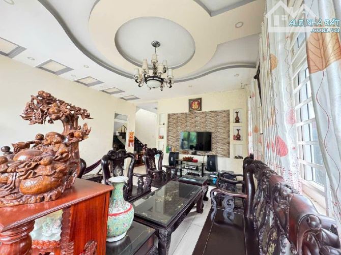 ✅ BÁN GẤP CĂN BIỆT THỰ 318m2, MẶT TIỀN ĐƯỜNG ĐỐI DIỆN VINCOM LÊ VĂN VIỆT - 4