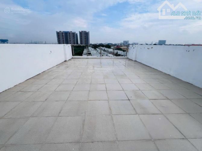 Bán nhà mặt tiền 4 tầng 5x20m - đường rộng 12m - dòng tiền 16tr/tháng- giáp quận 8- chỉ - 4