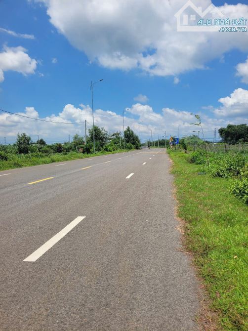 LÔ ĐẤT ĐẸP 2.5 HECTA MẶT TIỀN ĐƯỜNG CHÍNH DT992, LIỀN KỀ KCN ĐÁ BẠC, CÁCH CAO TỐC 10KM - 4