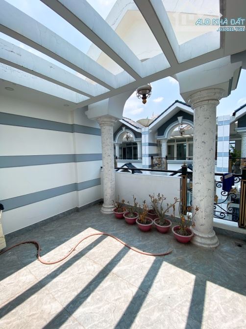 Bán gấp nhà đẹp ở ngay Quốc Lộ 50, xe hơi đỗ cửa, 57m2, 5T, SHR, HCĐ, chỉ 8.95 tỷ. - 5