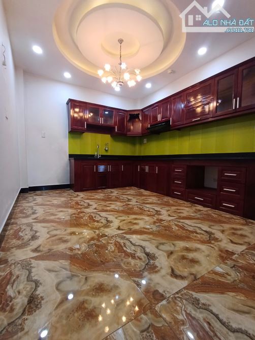CHỦ ĐỊNH CƯ CẦN BÁN NHÀ ĐANG ĐỂ TRỐNG ĐƯỜNG BÀU CÁT.DT 5X20(100m2)GIÁ 9TỶ TL - 5