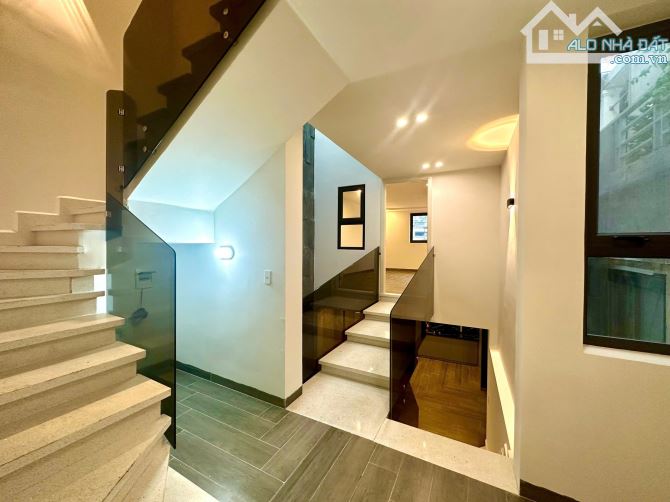 Bán nhà 4,5 tầng 79m2 phố Trần Nhật Duật, Cầu Đất, Ngô Quyền.  Giá chỉ 5,8 tỷ - 5