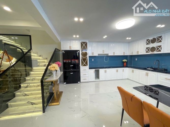 NHÀ 5 TẦNG - THÔNG SỐ HIẾM CÓ ( 5x20 ) - MT HẺM 6M XE HƠI RA VÀO VI VU  - NHÀ MỚI TẶNG - 5
