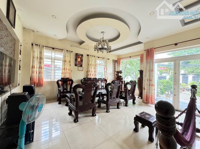BIỆT THỰ MẶT TIỀN TÂN HOÀ 2 | 317m2 | CHỦ NGỘP GIẢM 2 TỶ CÒN 18 TỶ - 5