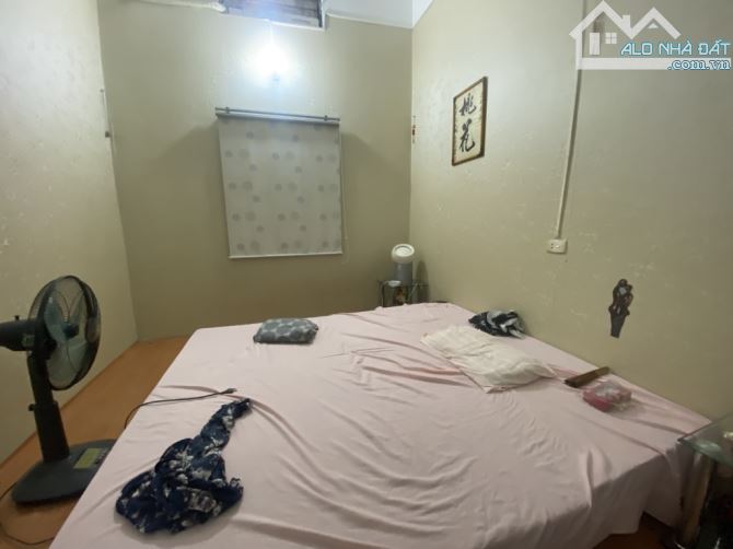 NHÀ ĐẸP NGUYỄN TRÃI - Ô TÔ ĐỖ CỬA - 30M RA MẶT PHỐ - DÂN XÂY 2 THOÁNG - 5