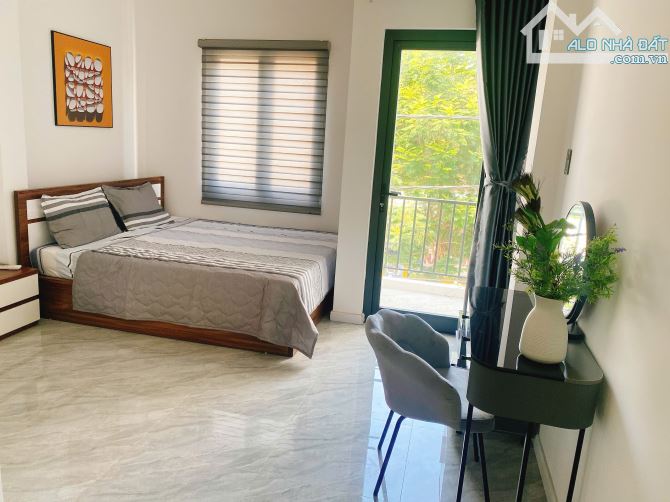 MT Nguyễn Xuân Hữu Đà Nẵng , Đường 5,5m vỉa hè 3m - 4