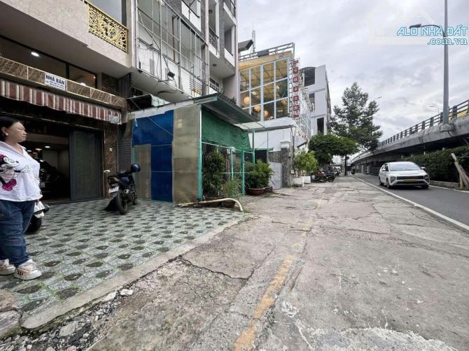 Bán nhà mặt tiền nguyễn tri phương – ngang trên 4m – sân rộng – xe hơi vào nhà – chỉ 18 tỷ - 5