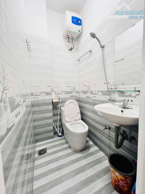 ĐỐNG ĐA-  PHÂN LÔ ĐƯỜNG LÁNG - OTO TRÁNH - KINH DOANH SẦM UẤT -  CẠNH BV GTVT - NHÀ ĐẸP DÂ - 5