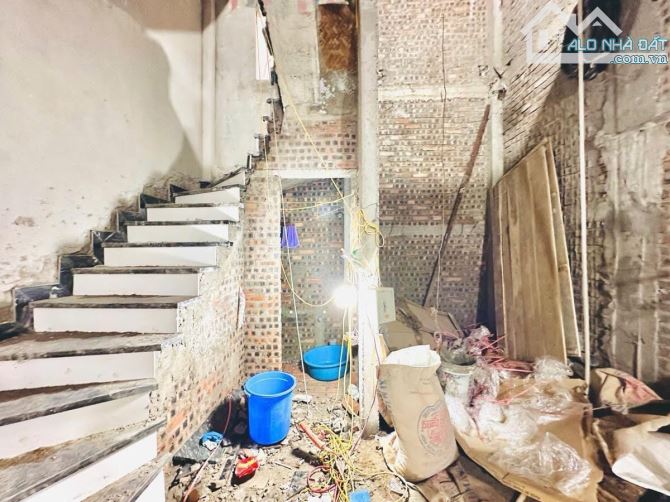 BÁN NHÀ PHÂN LÔ TRẦN QUỐC HOÀN - KINH DOANH TỐT -  THANG MÁY -HAI THOÁNG - 41M2 - 25 TỶ - 5